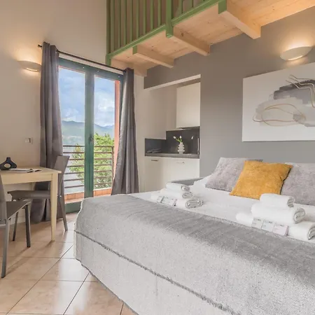 Brezza Del Lario Monolocale Con Soppalco Vista Dervio