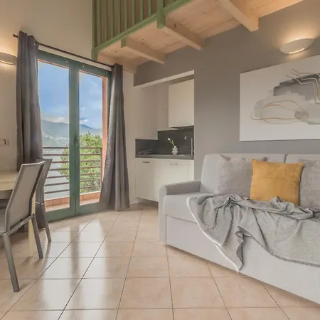 Daire Brezza Del Lario Monolocale Con Soppalco Vista *
