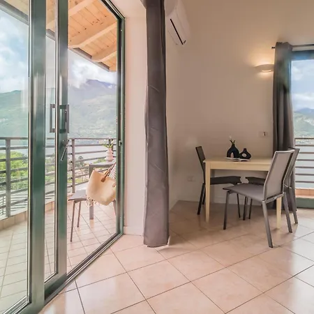 Brezza Del Lario Monolocale Con Soppalco Vista Daire Dervio