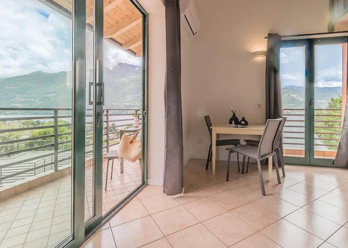 Brezza Del Lario Monolocale Con Soppalco Vista 19-20-26-27 아파트 데르비오