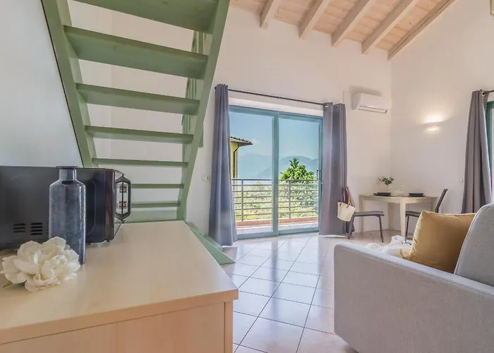 Brezza Del Lario Monolocale Con Soppalco Vista 19-20-26-27 * 데르비오